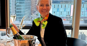 tiina laisi-puheloinen